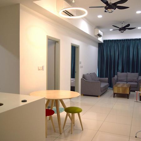 Sutera Avenue Kota Kinabalu Lägenhet Exteriör bild